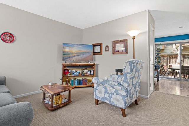 6487 Barrie Road, Edina, MN 55435