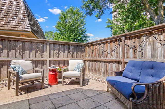 6487 Barrie Road, Edina, MN 55435