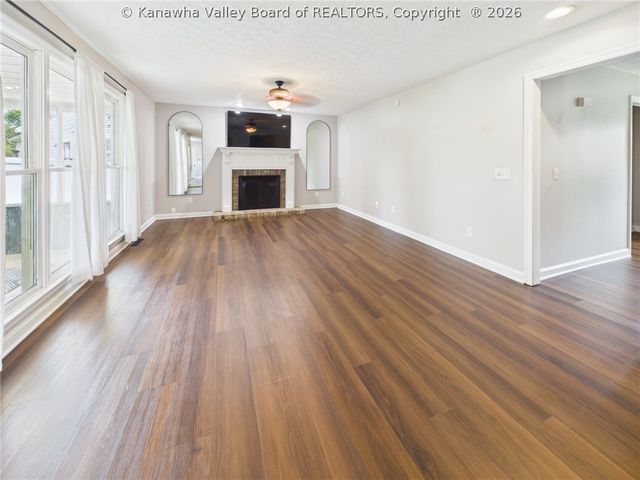 104 Candlewyck Drive, Hurricane, WV 25526