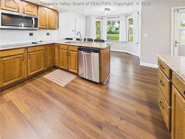 104 Candlewyck Drive, Hurricane, WV 25526