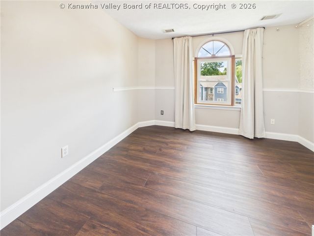 104 Candlewyck Drive, Hurricane, WV 25526