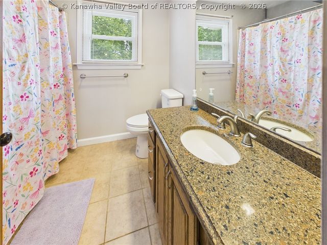 104 Candlewyck Drive, Hurricane, WV 25526