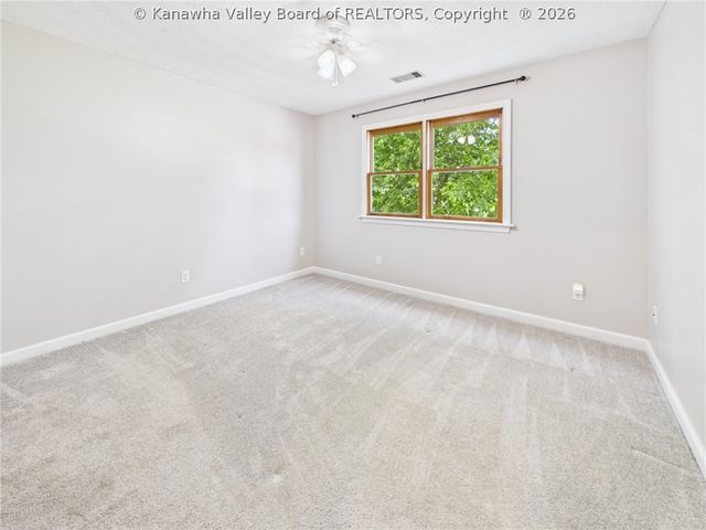 104 Candlewyck Drive, Hurricane, WV 25526