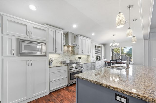 2305 Claridge Circle, Plano, TX 75075