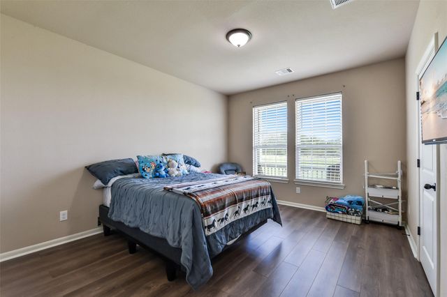 7829 N Humble Camp Road, Texas City, TX 77539