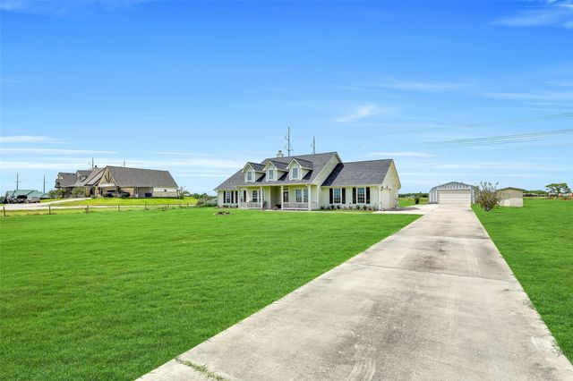 7829 N Humble Camp Road, Texas City, TX 77539