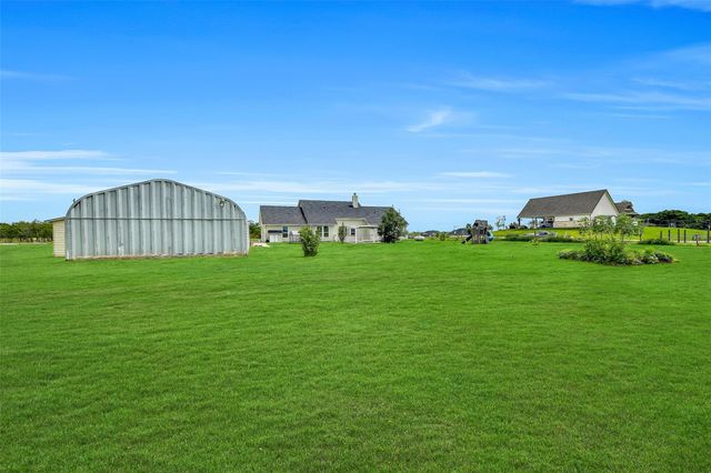 7829 N Humble Camp Road, Texas City, TX 77539