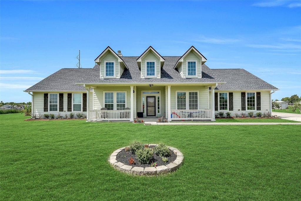 7829 N Humble Camp Road, Texas City, TX 77539