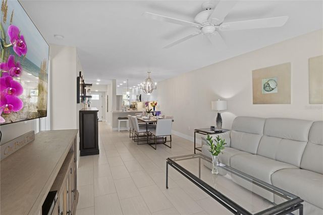 5608 GULF DRIVE 114, Holmes Beach, FL 34217