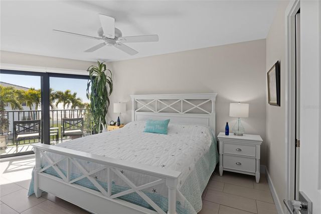 5608 GULF DRIVE 114, Holmes Beach, FL 34217