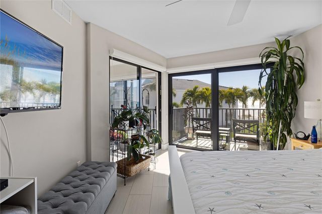 5608 GULF DRIVE 114, Holmes Beach, FL 34217