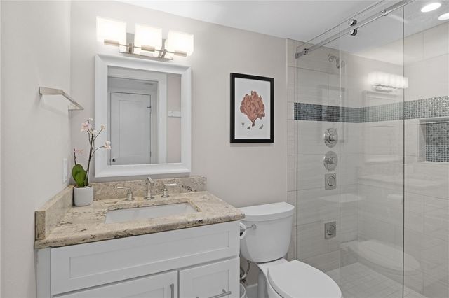 5608 GULF DRIVE 114, Holmes Beach, FL 34217