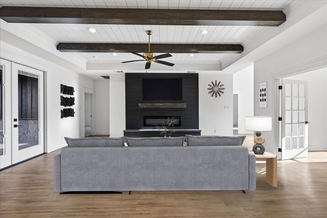 114 Castlewood Road, Enchanted Oaks, TX 75156