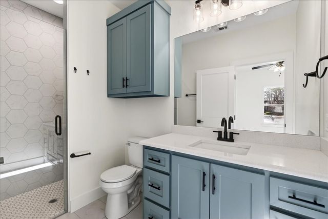 114 Castlewood Road, Enchanted Oaks, TX 75156