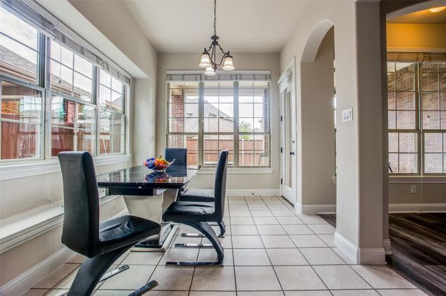 216 Florence Drive, Lewisville, TX 75056