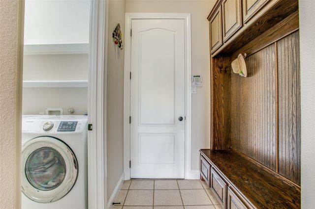 216 Florence Drive, Lewisville, TX 75056