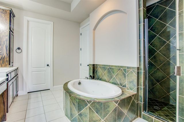 216 Florence Drive, Lewisville, TX 75056