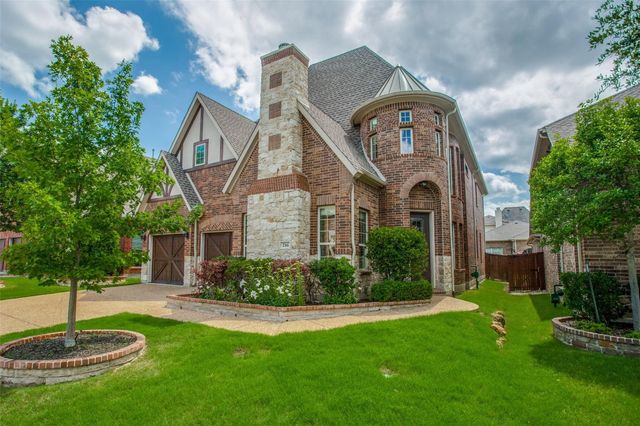 216 Florence Drive, Lewisville, TX 75056