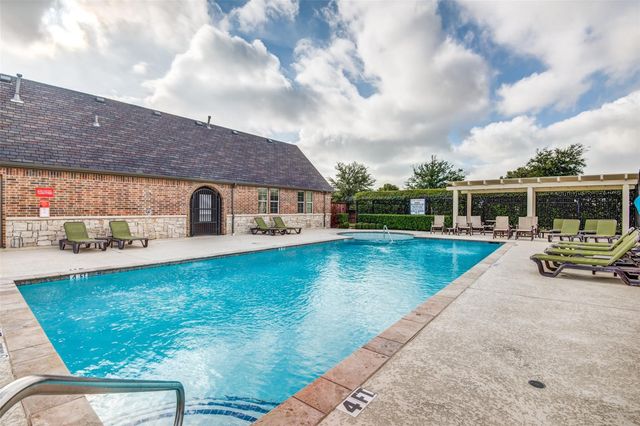 216 Florence Drive, Lewisville, TX 75056