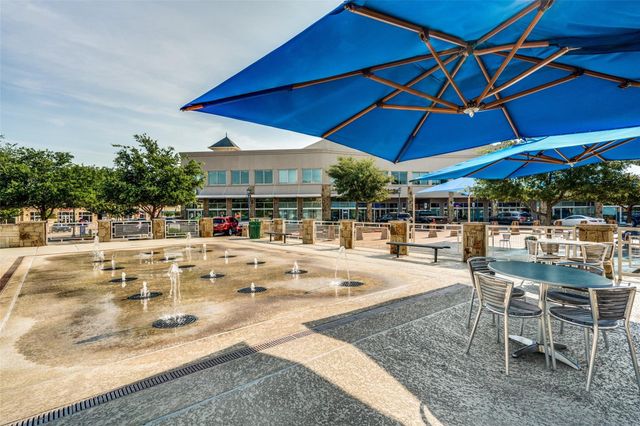 216 Florence Drive, Lewisville, TX 75056