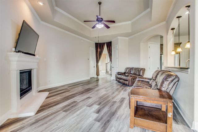 216 Florence Drive, Lewisville, TX 75056