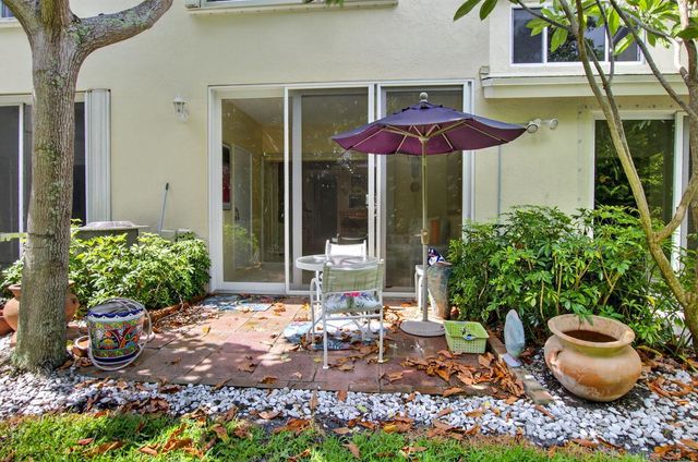 1041 Kokomo Key Lane, Delray Beach, FL 33483