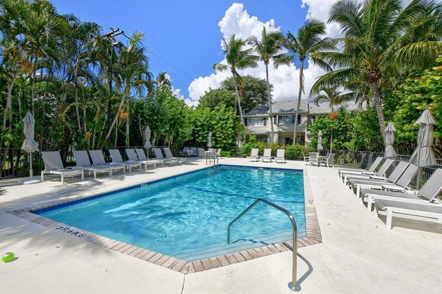 1041 Kokomo Key Lane, Delray Beach, FL 33483