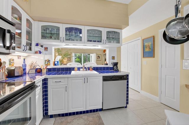 1041 Kokomo Key Lane, Delray Beach, FL 33483