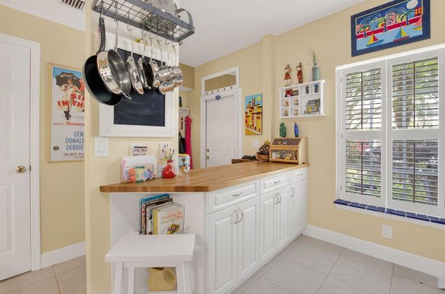 1041 Kokomo Key Lane, Delray Beach, FL 33483