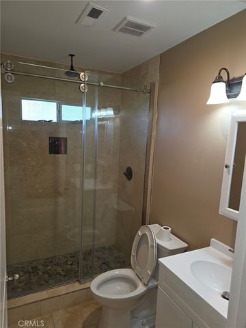 979 Venus Way, Crestline, CA 92325