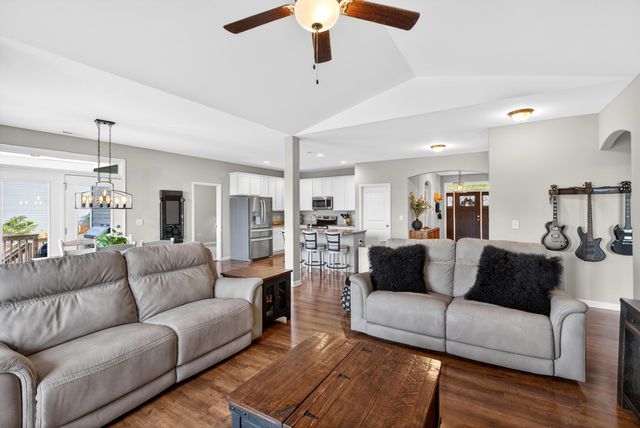 977 Garnet Circle, Chesnee, SC 29323