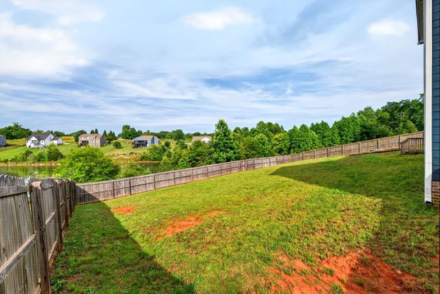 977 Garnet Circle, Chesnee, SC 29323