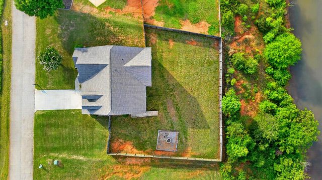 977 Garnet Circle, Chesnee, SC 29323