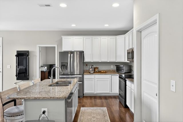 977 Garnet Circle, Chesnee, SC 29323