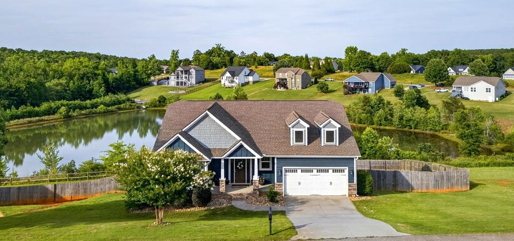 977 Garnet Circle, Chesnee, SC 29323