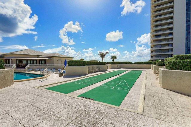 5540 N Ocean Drive 15-B, Singer Island, FL 33404