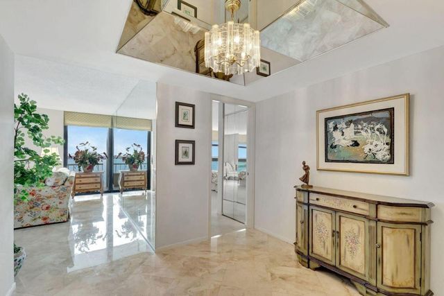 5540 N Ocean Drive 15-B, Singer Island, FL 33404