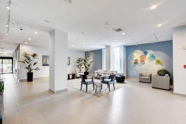 5540 N Ocean Drive 15-B, Singer Island, FL 33404