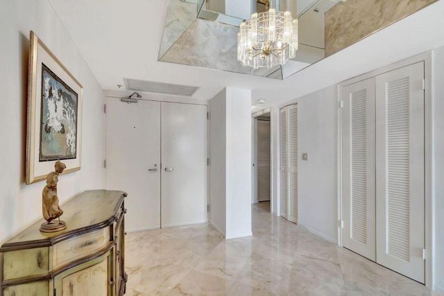 5540 N Ocean Drive 15-B, Singer Island, FL 33404