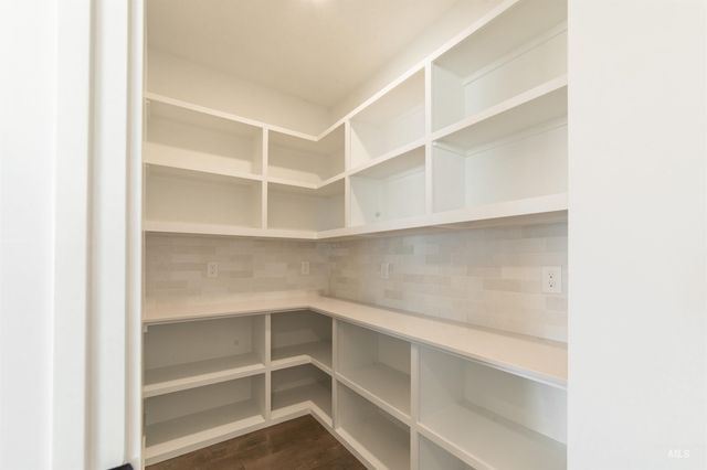 4300 NW Purple Sage Cir, Mountain Home, ID 83647