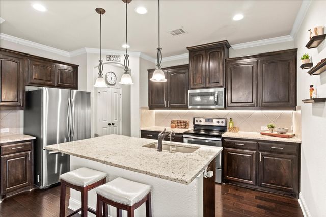 205 Carson Drive, Waxahachie, TX 75167