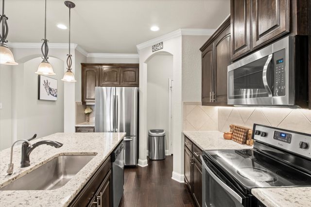 205 Carson Drive, Waxahachie, TX 75167