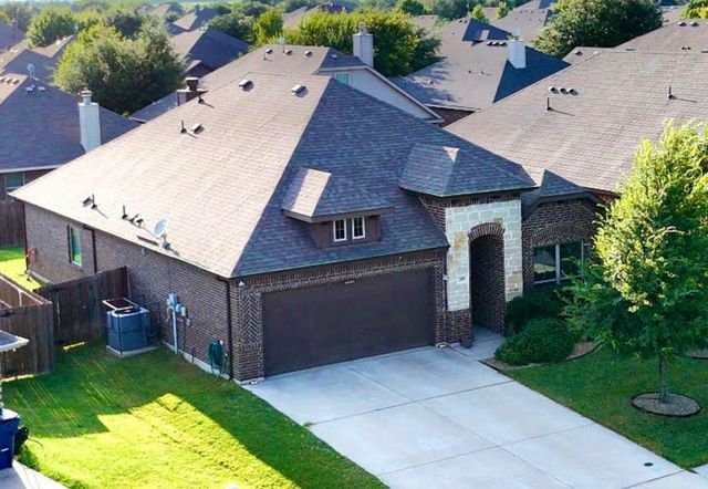 205 Carson Drive, Waxahachie, TX 75167