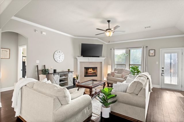 205 Carson Drive, Waxahachie, TX 75167