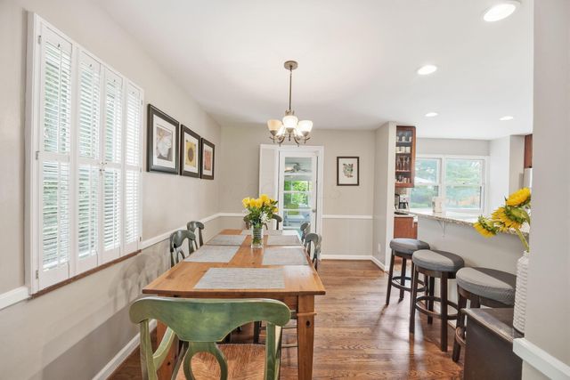 66 S Roosevelt Avenue, Bexley, OH 43209