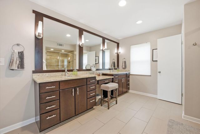 66 S Roosevelt Avenue, Bexley, OH 43209