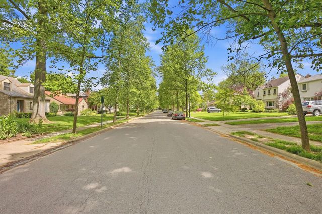 66 S Roosevelt Avenue, Bexley, OH 43209