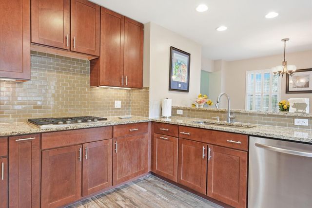 66 S Roosevelt Avenue, Bexley, OH 43209