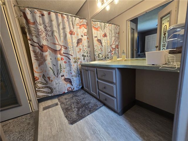 540 Finks Run Rd, Mcdonald, PA 15057