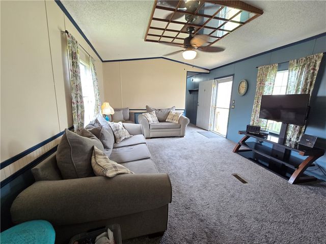 540 Finks Run Rd, Mcdonald, PA 15057